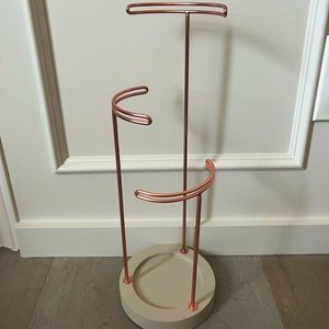UMRA TESORA 3-Tier Jewelry Stand, Earring Holder, Accessory Organizer.
